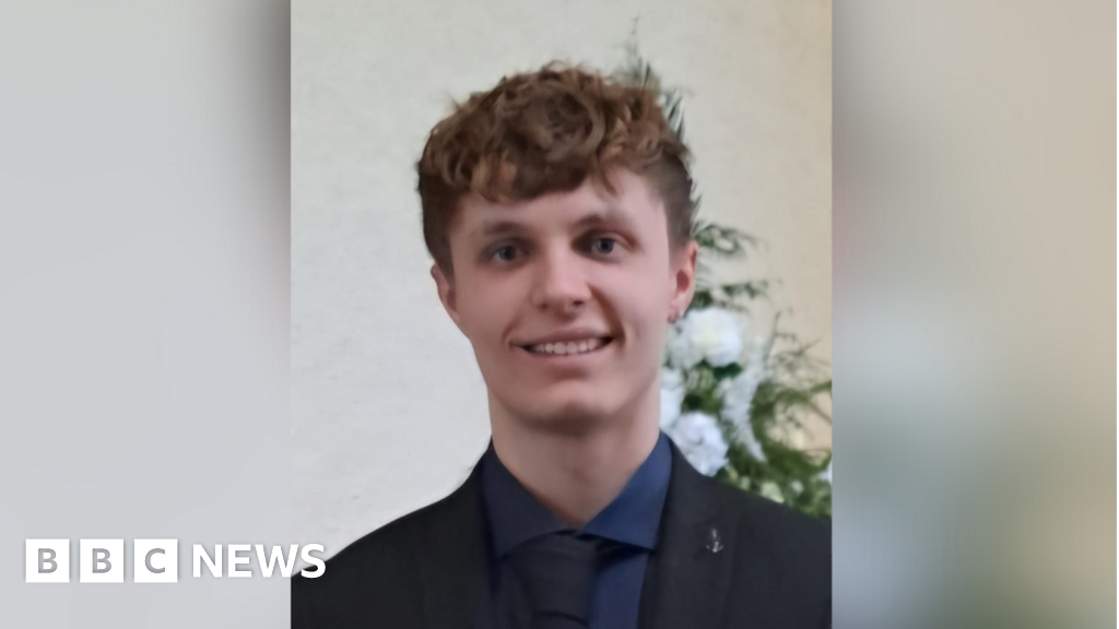 Man who died in Donegal after tree fell on his car named