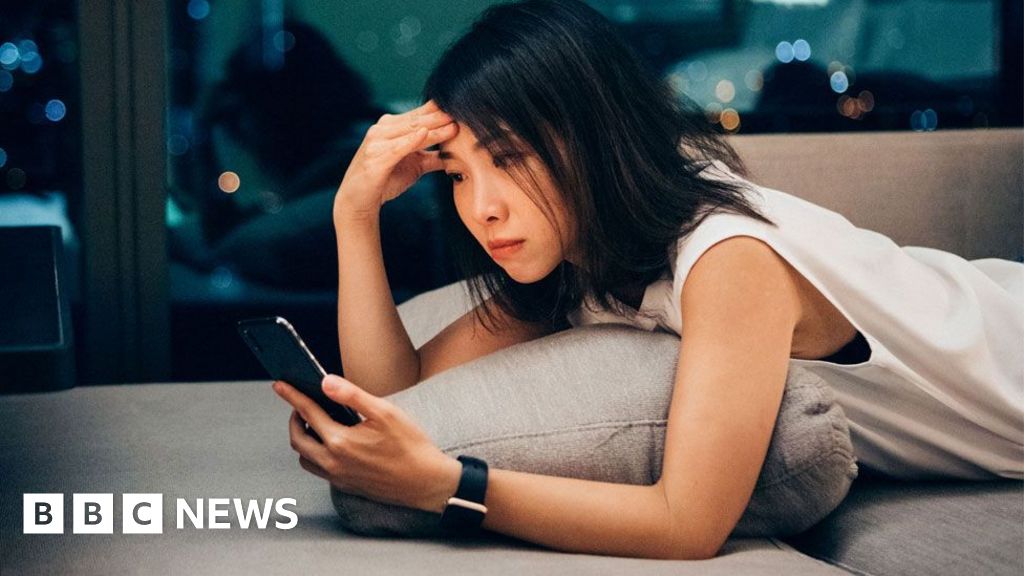 How young Chinese find therapy in AI
