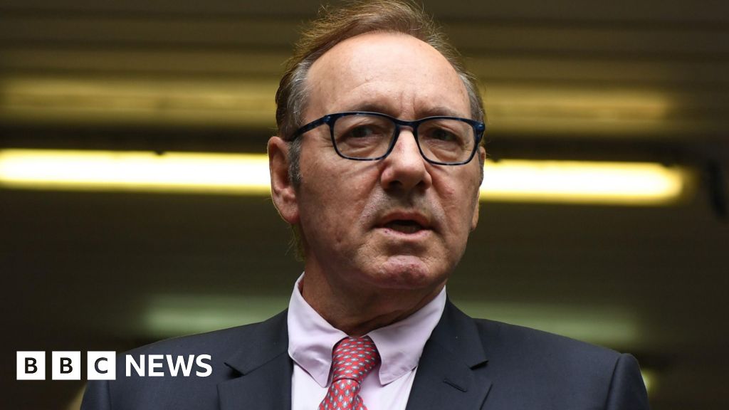 Kevin Spacey responds to Guy Pearce’s claim that he ‘targeted’ him