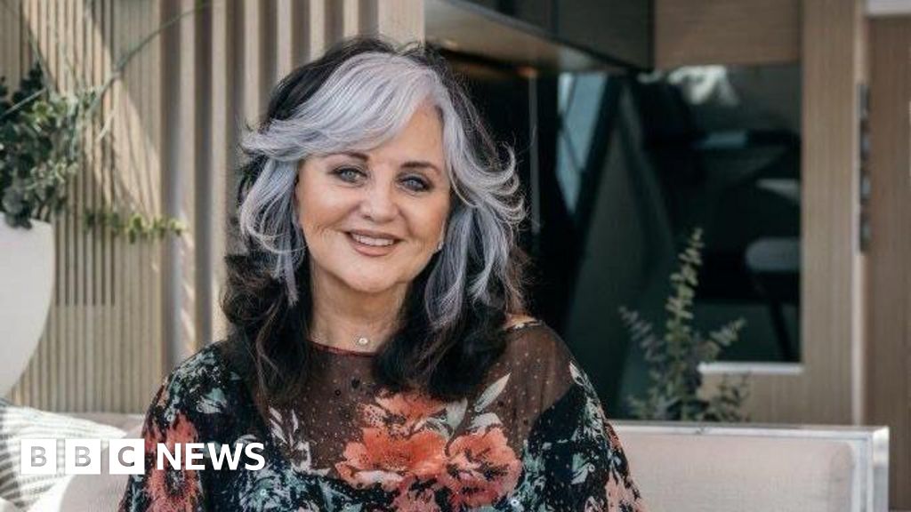 Tributes after death of Slimming World founder, 76
