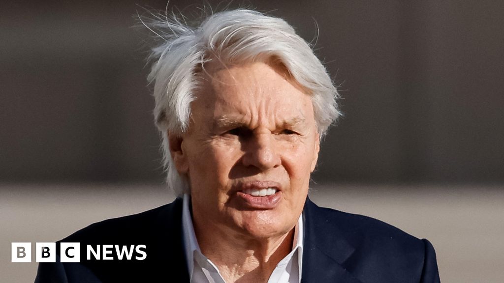 Abercombie & Fitch must pay for ex-CEO’s criminal sex trafficking defence