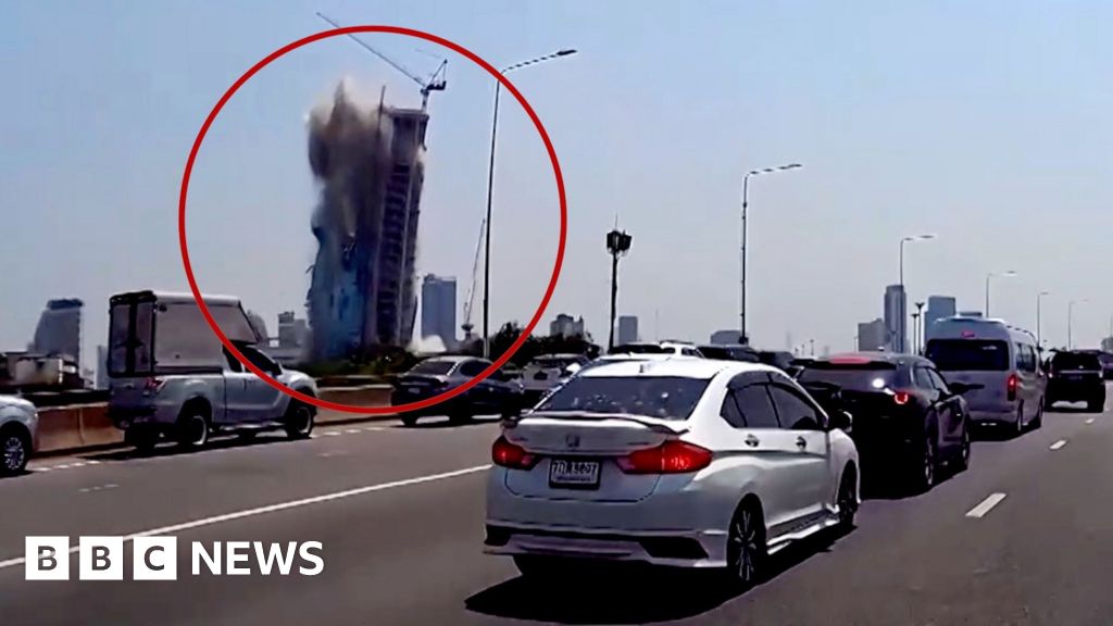 1Dashcam captures moment Bangkok building collapses