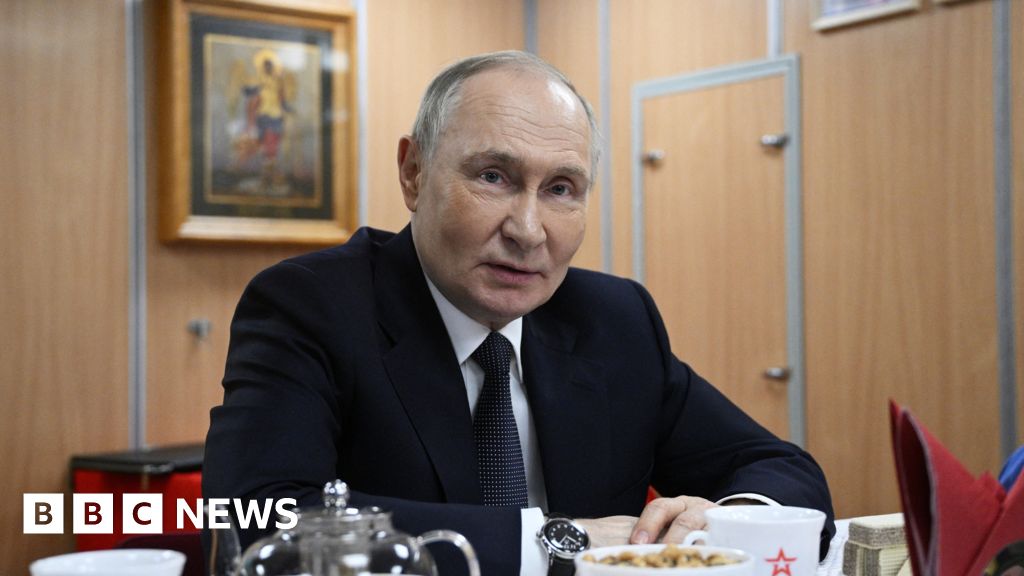 Putin floats idea of UN-led government in Ukraine