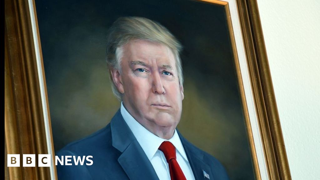 Trump bemoans a painting of him